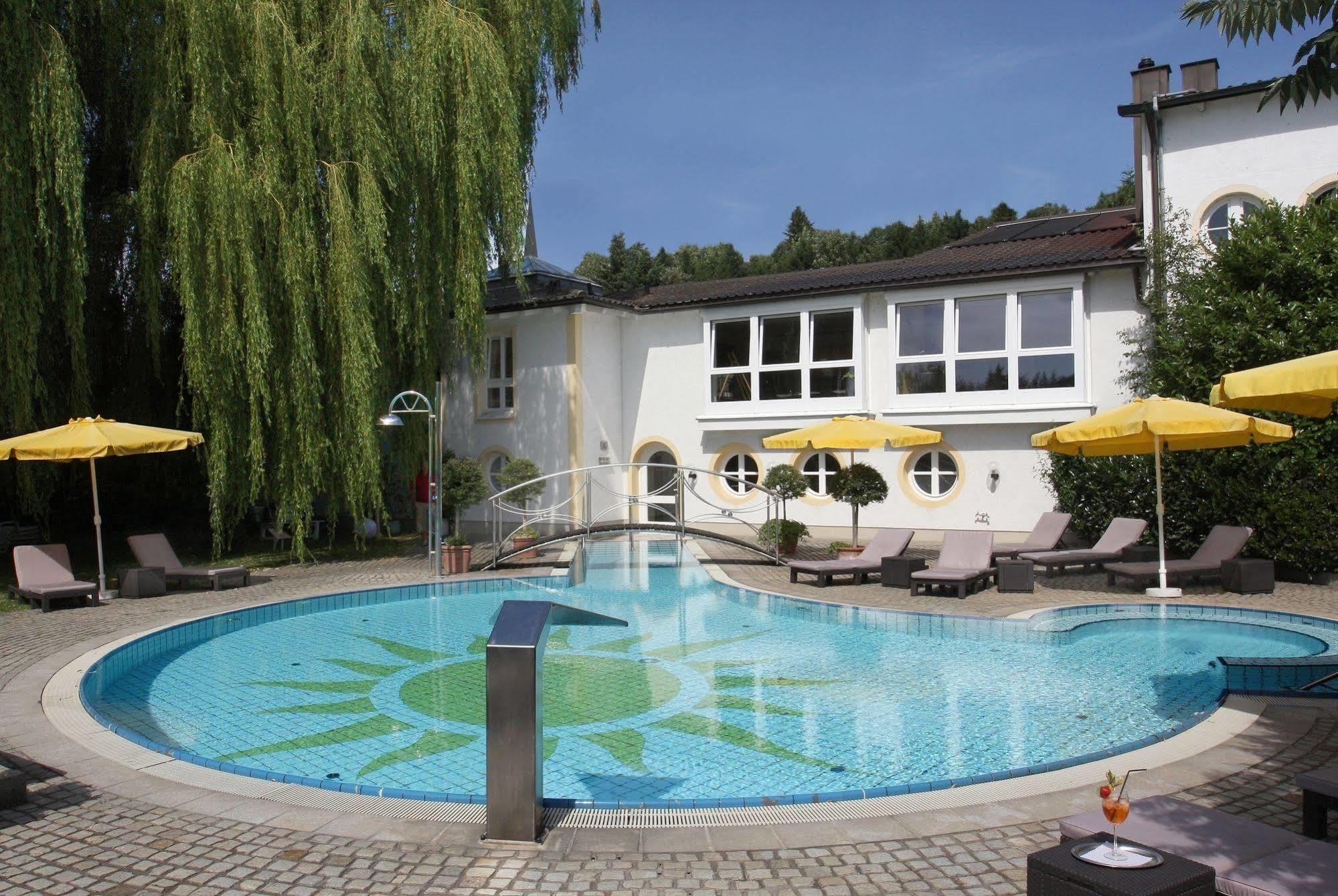Hotel Antoniushof Ruhstorf an der Rott Exterior photo